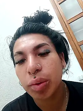 MeelFox online show from 04-15-26, 12:34