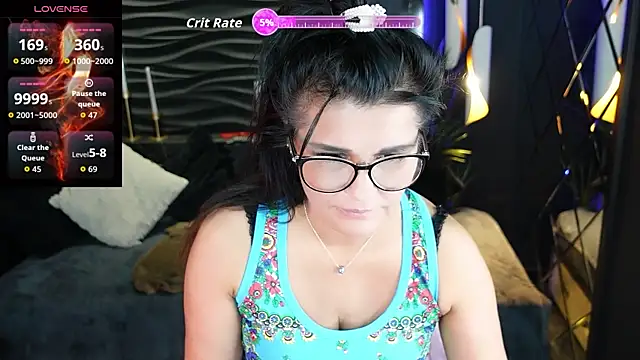 Snapshot of RikaCoutts chatting on 04-08-26, 08:42 RikaCoutts online show from 04-08-26, 08:42