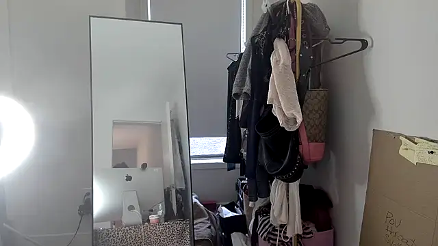 JUCY APPLE online show from 04-13-26, 07:19