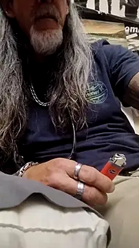 Snapshot of PastingForgiver chatting on 02-18-26, 08:32 PastingForgiver online show from 02-18-26, 08:32