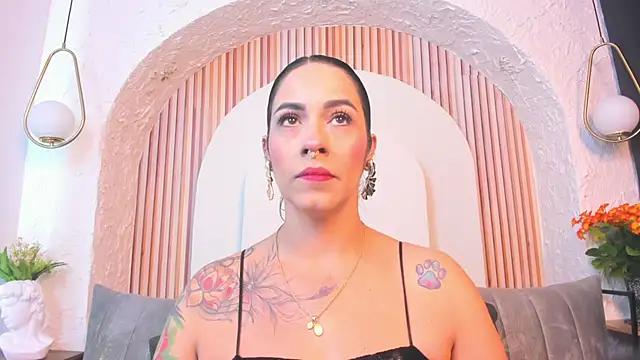violet scott  online show from 06-02-26, 10:28