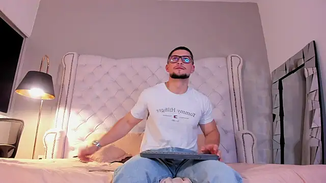 valenssio moretti online show from 03-15-26, 04:40