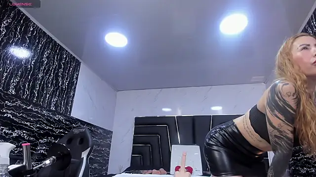 Ladyy Scarlett online show from 07-02-26, 02:33