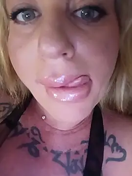 MiaMooly online show from 05-29-26, 06:28