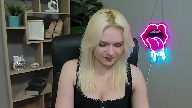SweetLilyxo online show from 03-29-26, 01:33