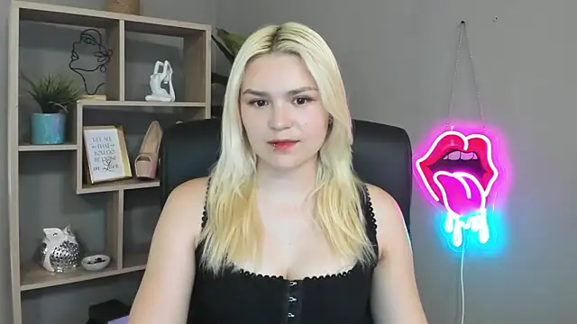 SweetLilyxo online show from 05-24-26, 01:27