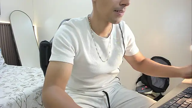 Mike Conors online show from 04-09-26, 02:55