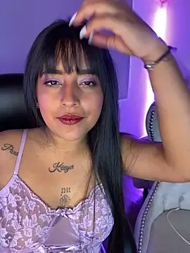 Annie Alicee online show from 04-16-26, 02:40