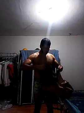 Snapshot of thom_1 chatting on 06-28-26, 11:16 thom 1 online show from 06-28-26, 11:16