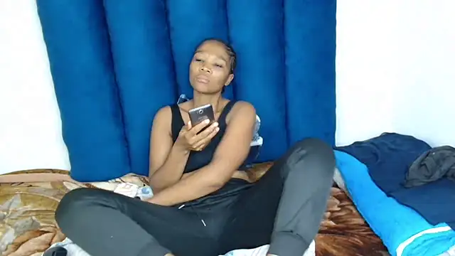 Snapshot of ForeverSexy_ chatting on 03-04-26, 05:30 ForeverSexy online show from 03-04-26, 05:30