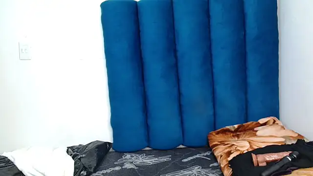 Snapshot of ForeverSexy_ chatting on 04-05-26, 05:43 ForeverSexy online show from 04-05-26, 05:43