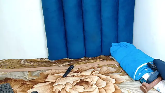 Snapshot of ForeverSexy_ chatting on 04-11-26, 07:45 ForeverSexy online show from 04-11-26, 07:45