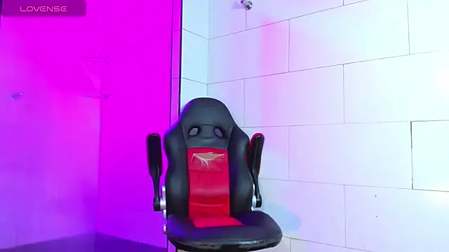 Maddye Fox online show from 03-06-26, 07:21