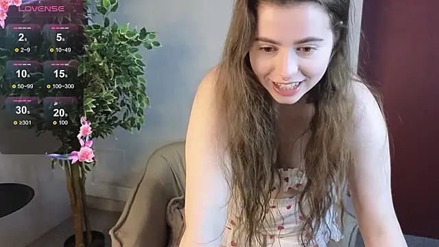 Snapshot of LovingWhisperr chatting on 03-21-26, 08:19 LovingWhisperr online show from 03-21-26, 08:19