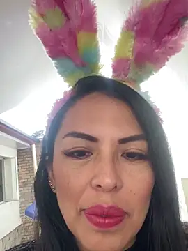 Emma Sanz   online show from 04-06-26, 01:01