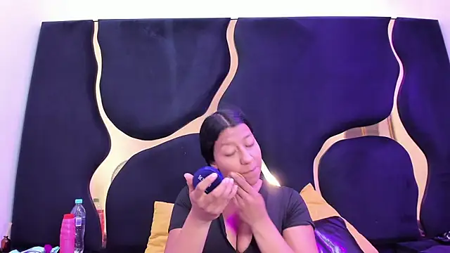 Vaneline2 online show from 03-31-26, 07:36