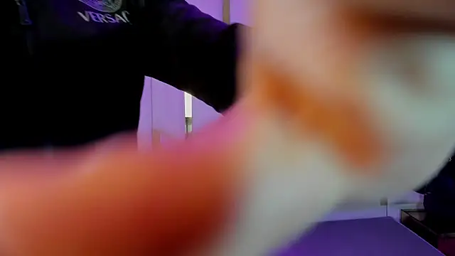 Vaneline2 online show from 04-08-26, 12:05