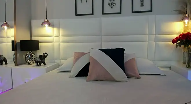 Snapshot of RaquelHyde_ chatting on 06-18-26, 08:13 RaquelHyde online show from 06-18-26, 08:13