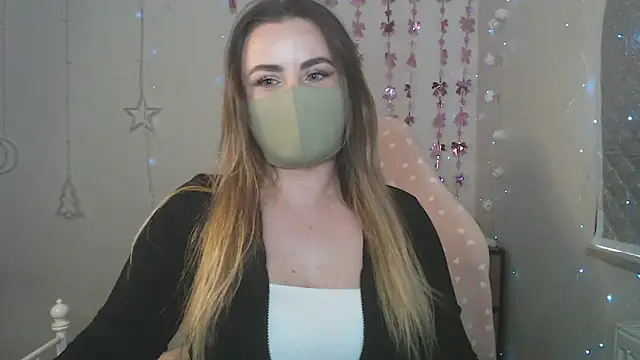 Avelina1 online show from 04-15-26, 09:16