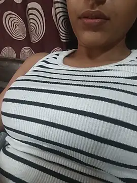 komalsharma99 online show from 06-06-26, 05:23