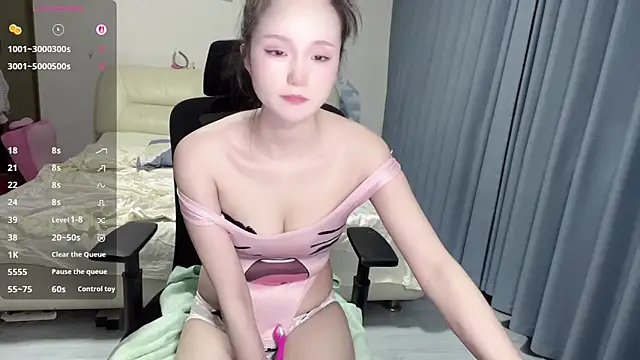 Fairy-615 online show from 05-18-26, 08:36