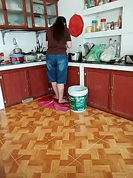 LiilyZi online show from 04-13-26, 03:56