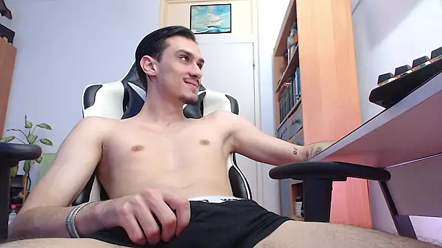 Snapshot of silasluxor chatting on 03-07-26, 08:55 silasluxor online show from 03-07-26, 08:55