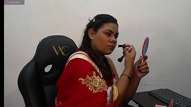 yaazhinii online show from 03-05-26, 11:50