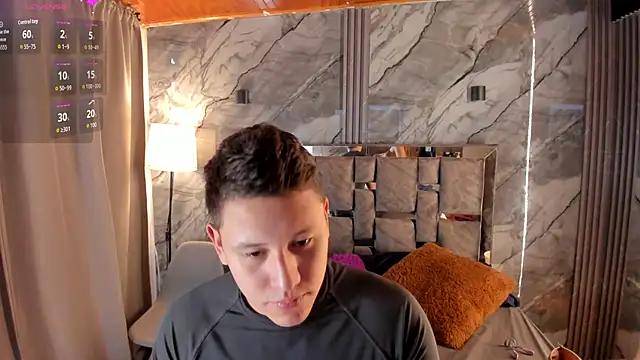 Snapshot of Manson_and_Zoe chatting on 03-21-26, 11:26 Manson and Zoe online show from 03-21-26, 11:26