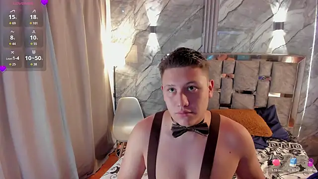 Snapshot of Manson_and_Zoe chatting on 04-05-26, 11:29 Manson and Zoe online show from 04-05-26, 11:29