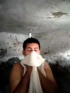 Snapshot of Bagbunnie chatting on 02-15-26, 01:20 Bagbunnie online show from 02-15-26, 01:20