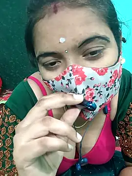 Snapshot of Tamilkannadacouple chatting on 03-10-26, 05:34 Tamilkannadacouple online show from 03-10-26, 05:34