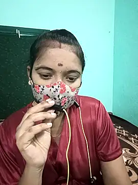 Snapshot of Tamilkannadacouple chatting on 03-20-26, 03:17 Tamilkannadacouple online show from 03-20-26, 03:17