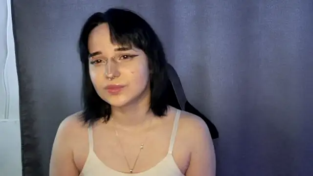 Snapshot of PureSofia chatting on 03-04-26, 01:06 PureSofia online show from 03-04-26, 01:06