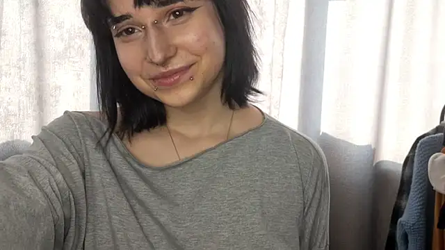 Snapshot of PureSofia chatting on 03-12-26, 01:06 PureSofia online show from 03-12-26, 01:06