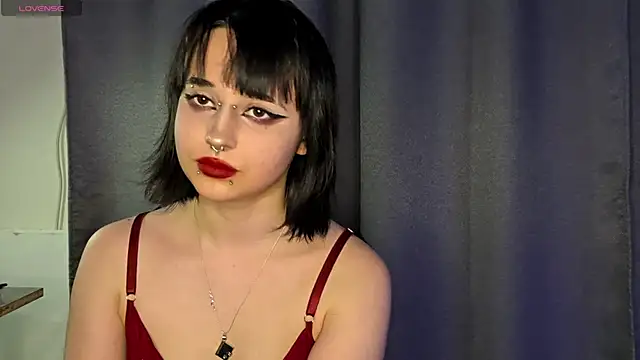 Snapshot of PureSofia chatting on 04-10-26, 07:18 PureSofia online show from 04-10-26, 07:18