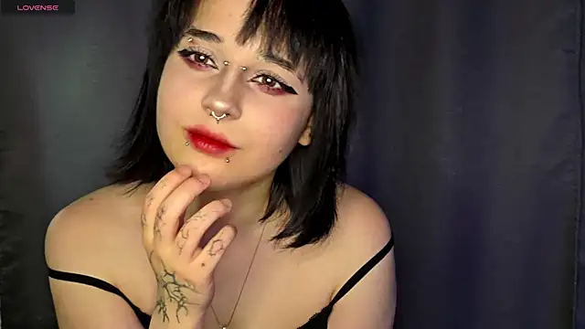 Snapshot of PureSofia chatting on 04-15-26, 07:10 PureSofia online show from 04-15-26, 07:10