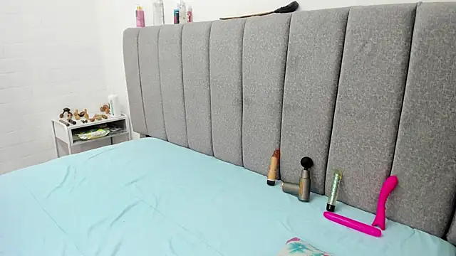 Giselle James online show from 03-14-26, 08:03
