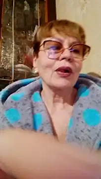 Snapshot of SophieBurns chatting on 04-19-26, 06:10 SophieBurns online show from 04-19-26, 06:10