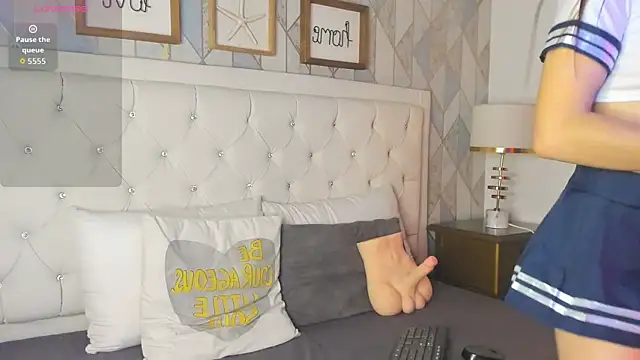 luna forever7 online show from 04-06-26, 07:48