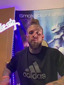 Smokebluntafterblunt online show from 04-04-26, 01:37