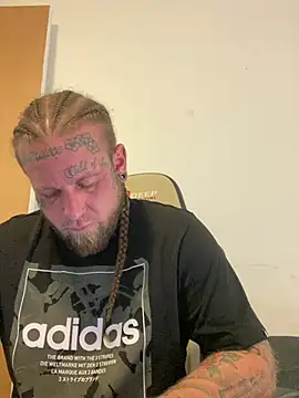 Snapshot of Smokebluntafterblunt chatting on 07-17-26, 01:18 Smokebluntafterblunt online show from 07-17-26, 01:18