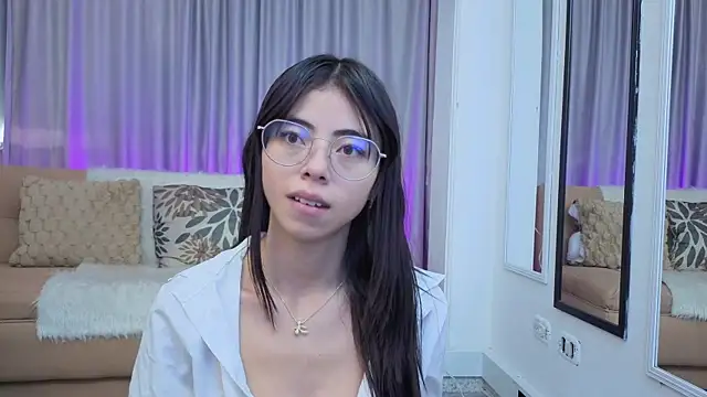 Mia Naive online show from 05-27-26, 12:02