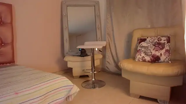 shantall cruzz online show from 03-24-26, 03:44