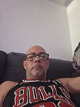 Snapshot of pareja47 chatting on 06-30-26, 08:32 pareja47 online show from 06-30-26, 08:32
