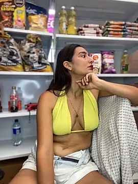 Snapshot of -BabyLuna chatting on 03-10-26, 01:05 -BabyLuna online show from 03-10-26, 01:05