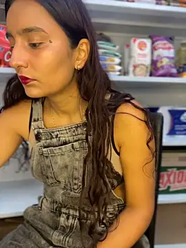 Snapshot of -BabyLuna chatting on 03-21-26, 12:54 -BabyLuna online show from 03-21-26, 12:54