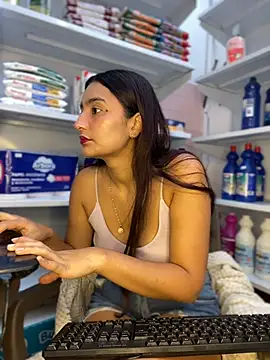 Snapshot of -BabyLuna chatting on 03-31-26, 12:27 -BabyLuna online show from 03-31-26, 12:27