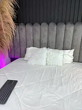 Snapshot of Nanda_vixen_ chatting on 03-03-26, 08:48 Nanda vixen online show from 03-03-26, 08:48