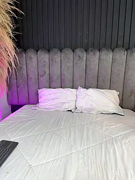 Snapshot of Nanda_vixen_ chatting on 03-15-26, 10:27 Nanda vixen online show from 03-15-26, 10:27